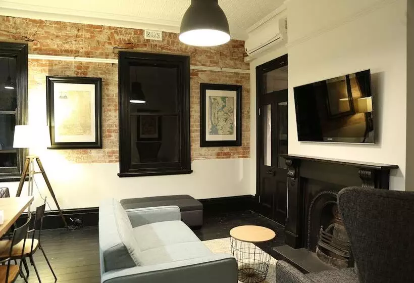 Hollidge House 5 Star Luxury Apartments