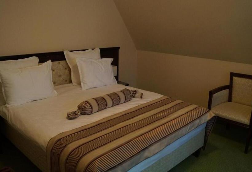 בית מלון כפרי Vila Economat