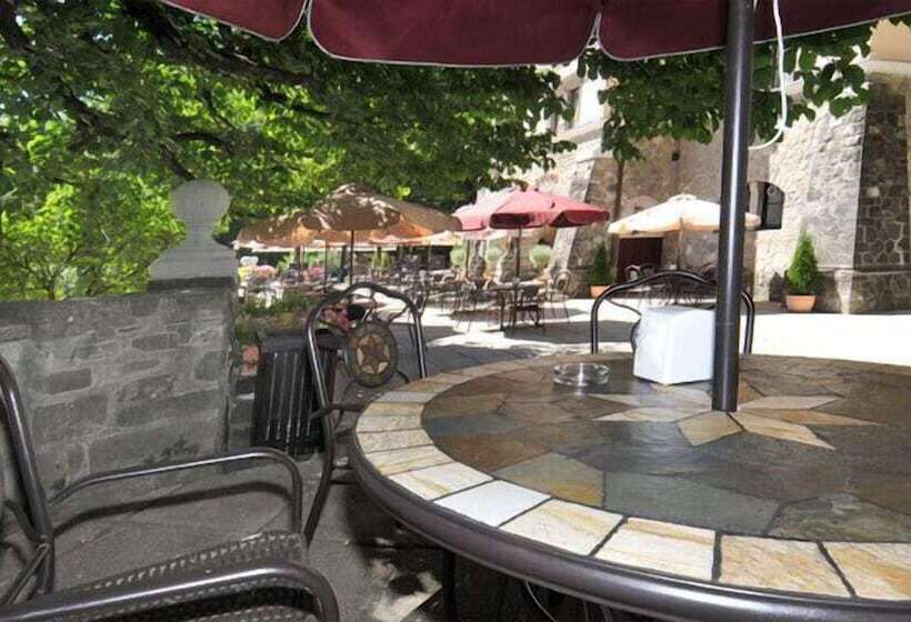 בית מלון כפרי Vila Economat