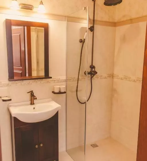 هتل Willa Starosty