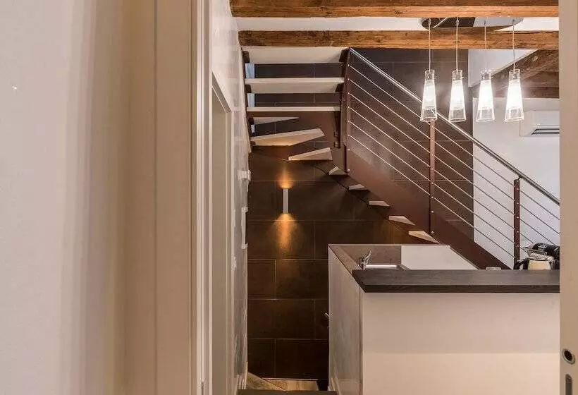 پانسیون La Loggia Della Luna