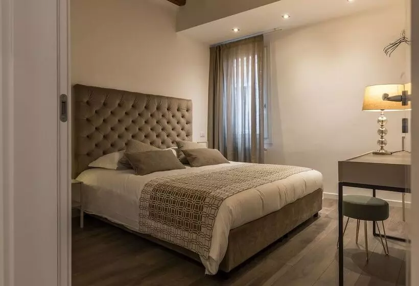 پانسیون La Loggia Della Luna