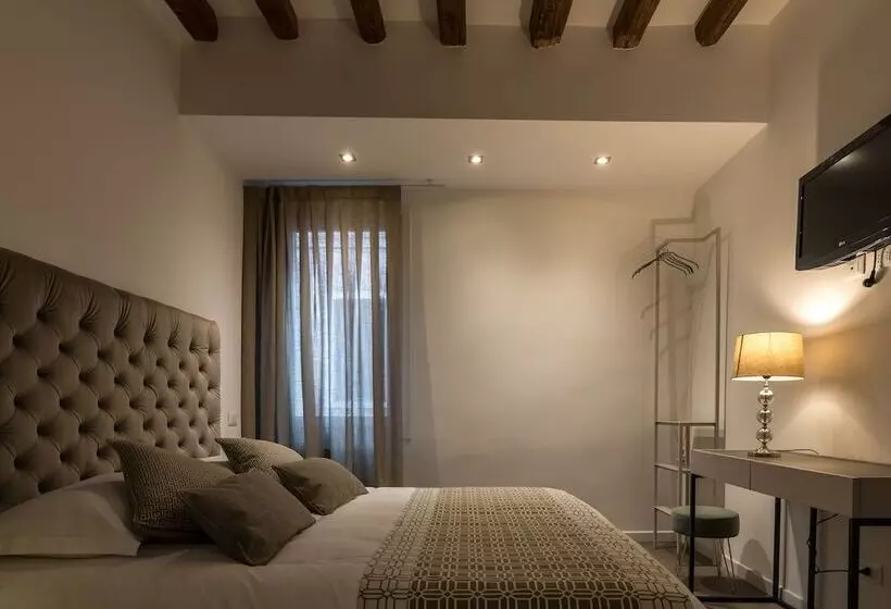 پانسیون La Loggia Della Luna