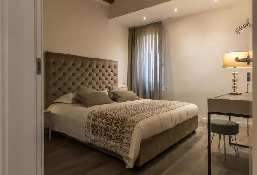 پانسیون La Loggia Della Luna