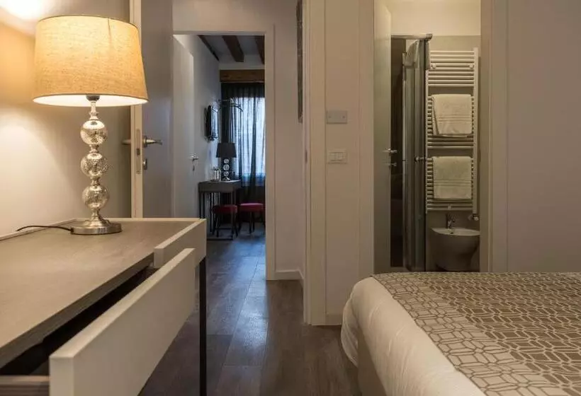 پانسیون La Loggia Della Luna