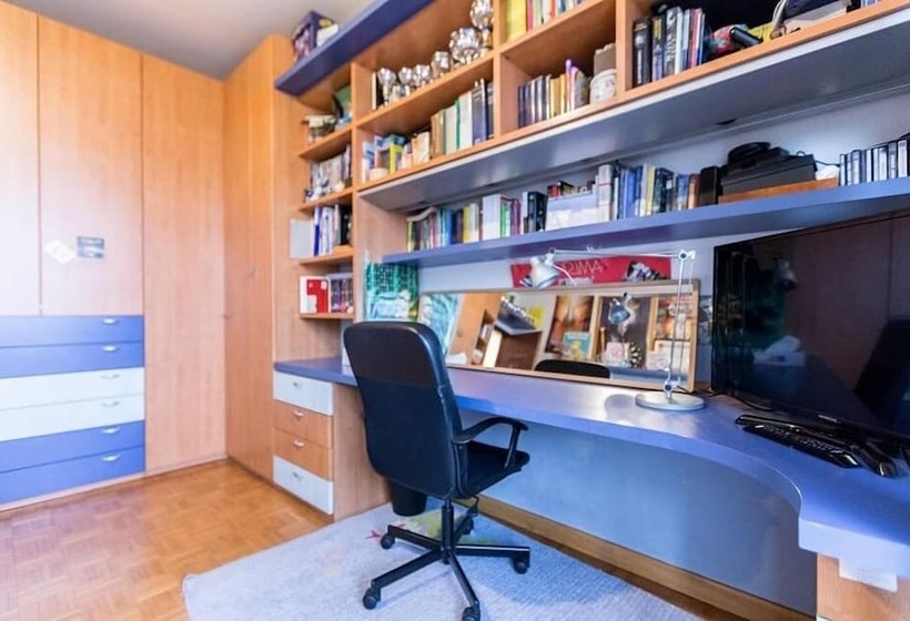 تختخواب و صبحانه Posada Serena