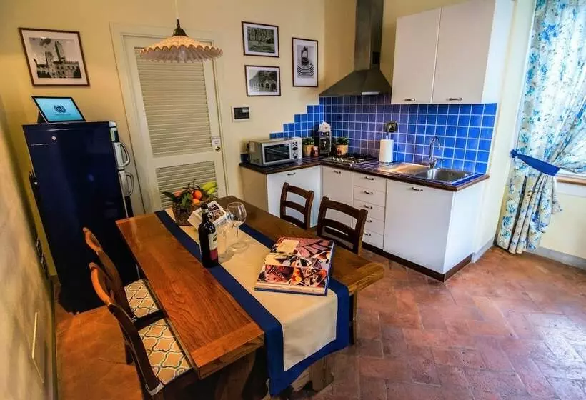 Aamiaismajoitus (B&B) Palazzo Mari