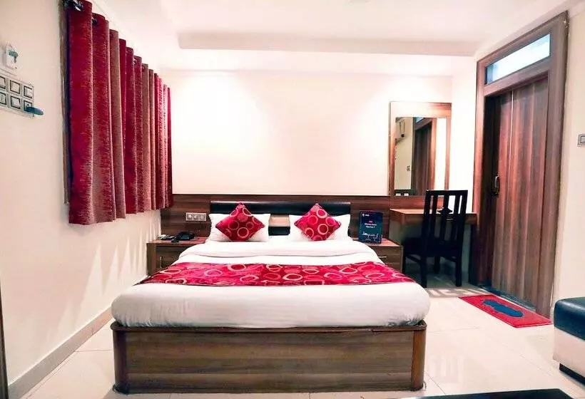 Fabhotel Ct Palace New Market