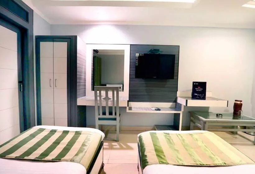 Fabhotel Ct Palace New Market