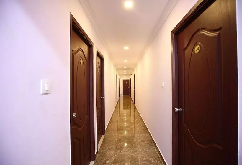 هتل Bouvana Residency