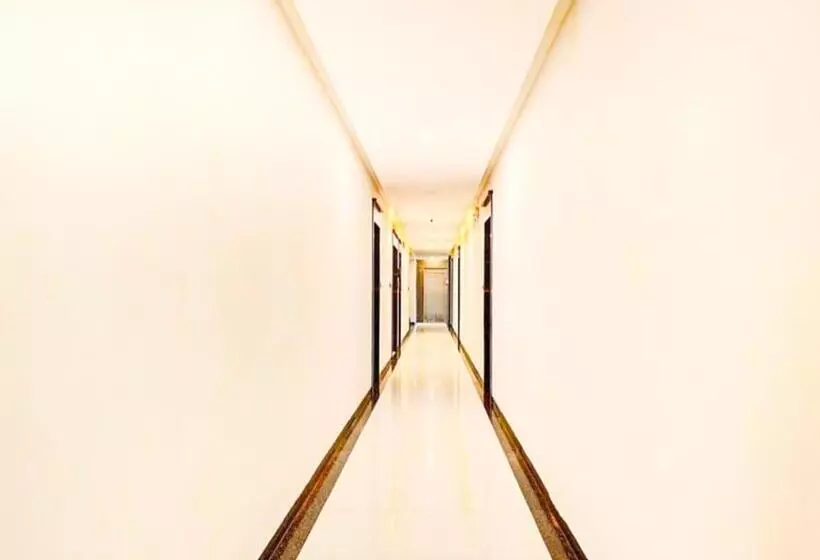 هتل Deepali Executive