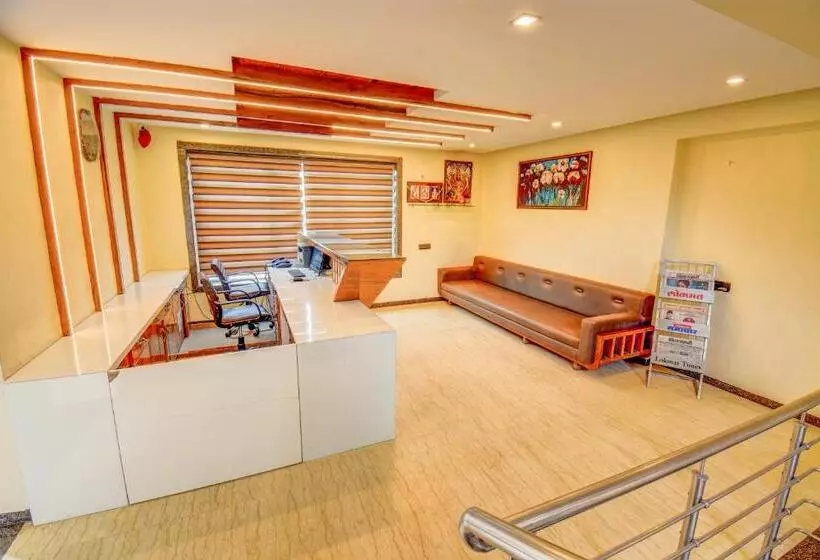 هتل Deepali Executive