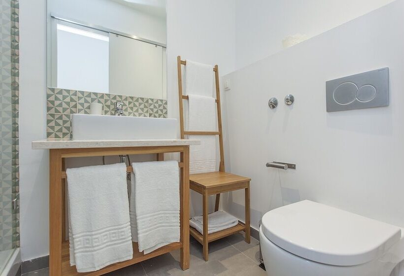 Pension Lisbon Old Town Guest House