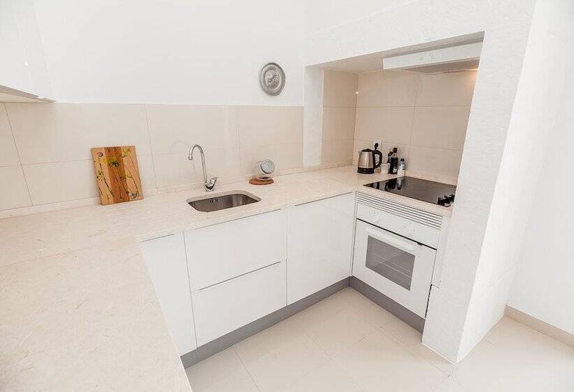 The Lisbon Way Apartments
