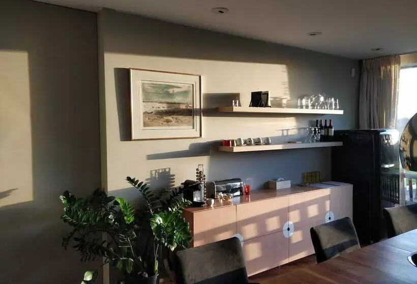 Aamiaismajoitus (B&B) La Petite Bruyere De Renaix