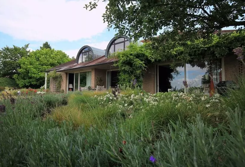 Aamiaismajoitus (B&B) La Petite Bruyere De Renaix