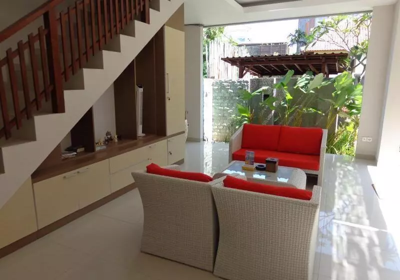 ベッドアンドブレックファースト Villa Kalma Canggu