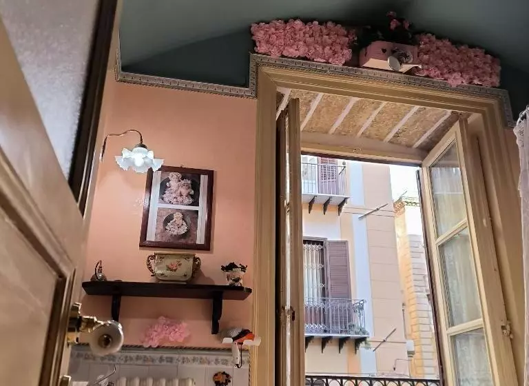 تختخواب و صبحانه Vittorio Emanuele Rooms Di Prinzi