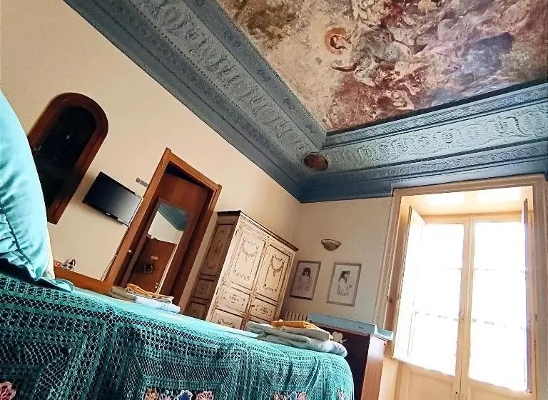 تختخواب و صبحانه Vittorio Emanuele Rooms Di Prinzi