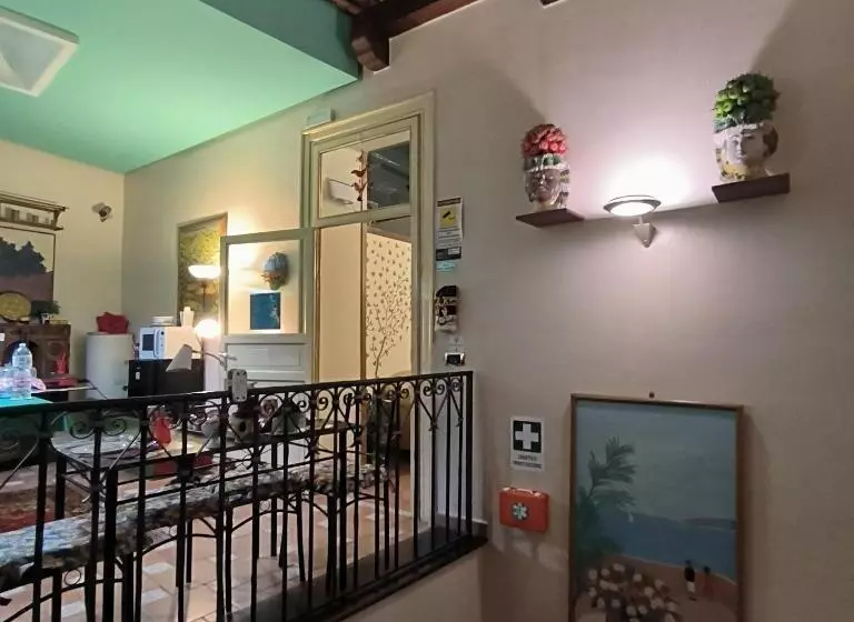 تختخواب و صبحانه Vittorio Emanuele Rooms Di Prinzi