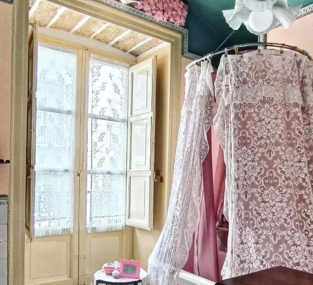 تختخواب و صبحانه Vittorio Emanuele Rooms Di Prinzi
