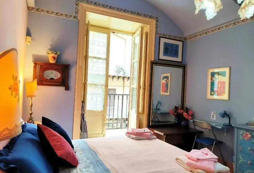 تختخواب و صبحانه Vittorio Emanuele Rooms Di Prinzi
