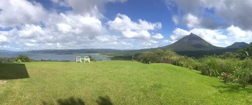 ホテル Arenal Garden Lodge