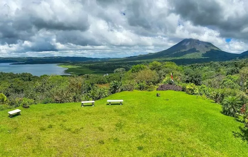 ホテル Arenal Garden Lodge