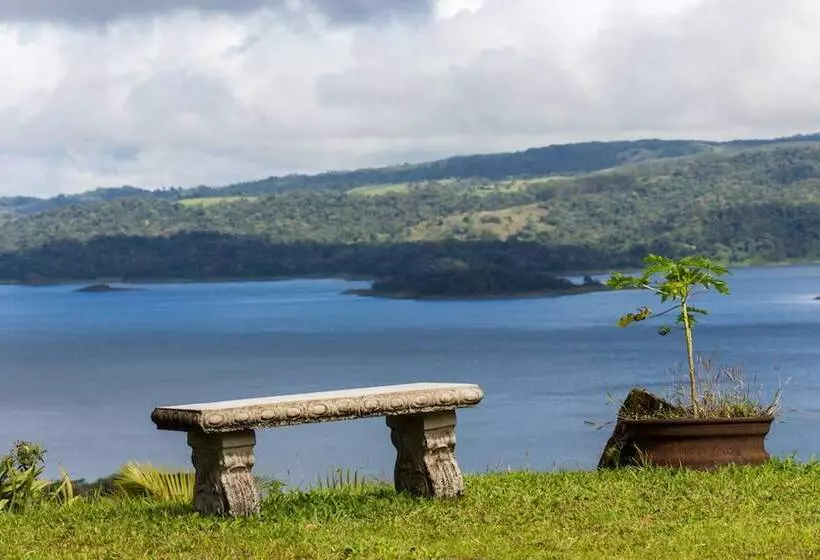 ホテル Arenal Garden Lodge