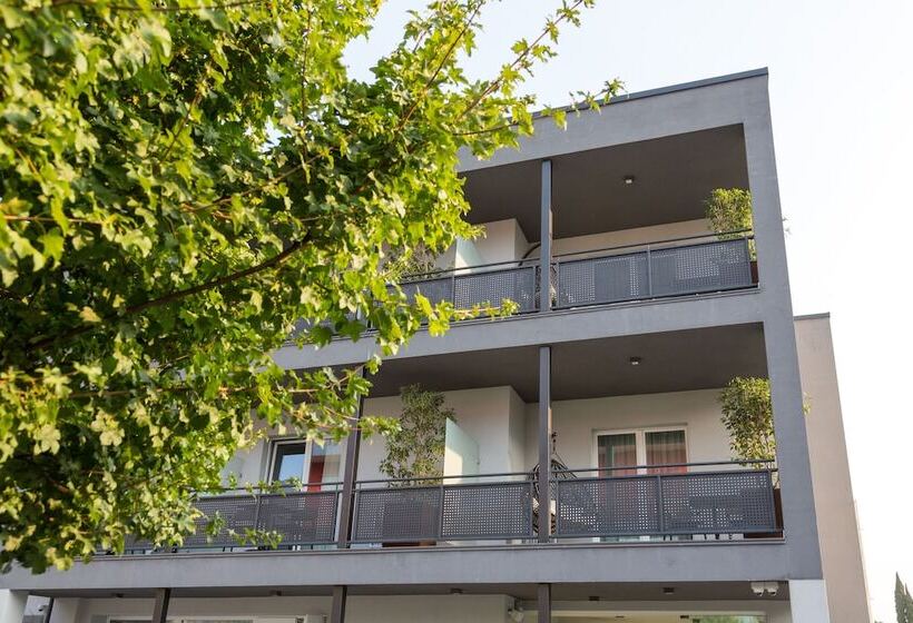 בית מלון כפרי Garda Life