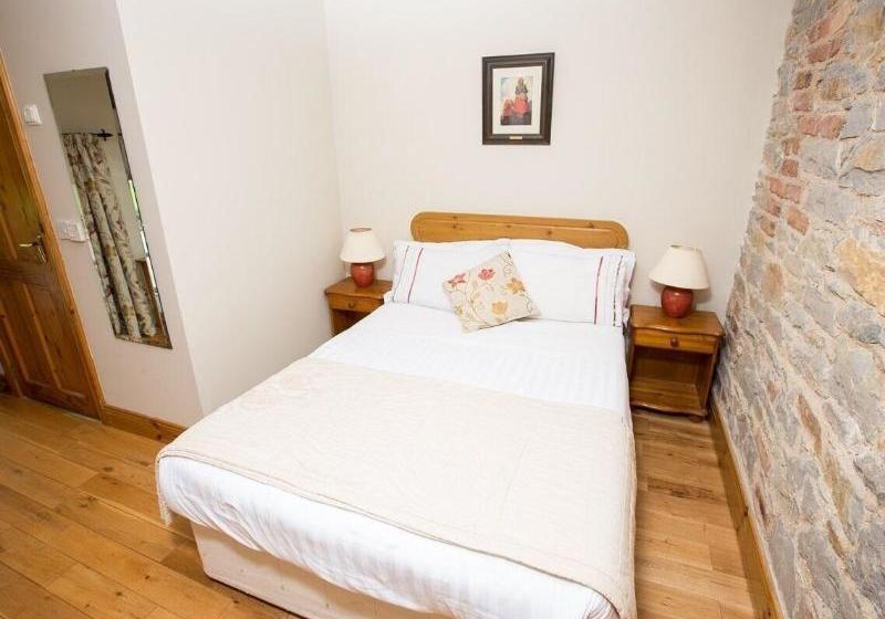 فندق O Briens Cashel Lodge