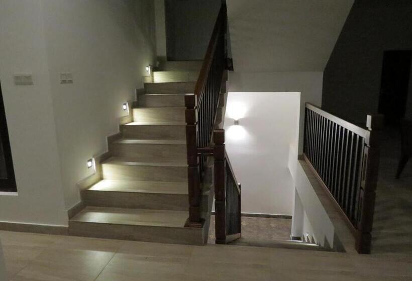 בית מלון כפרי Sailors Mirissa