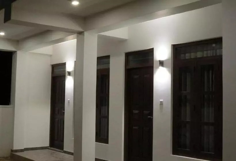 ホテル Sailors Mirissa