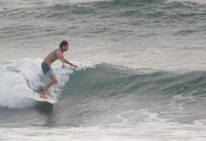 ホテル Sailors Mirissa