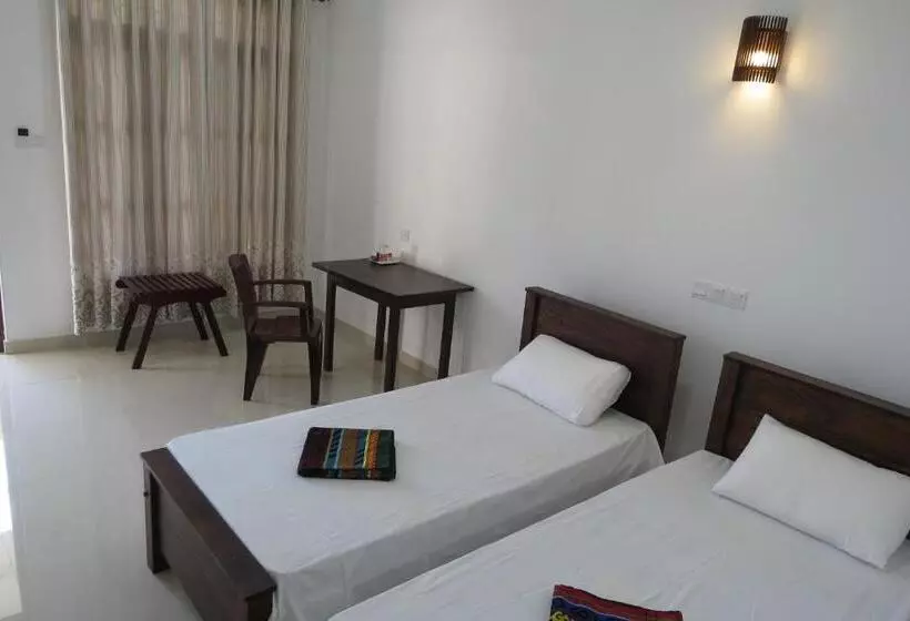 ホテル Sailors Mirissa