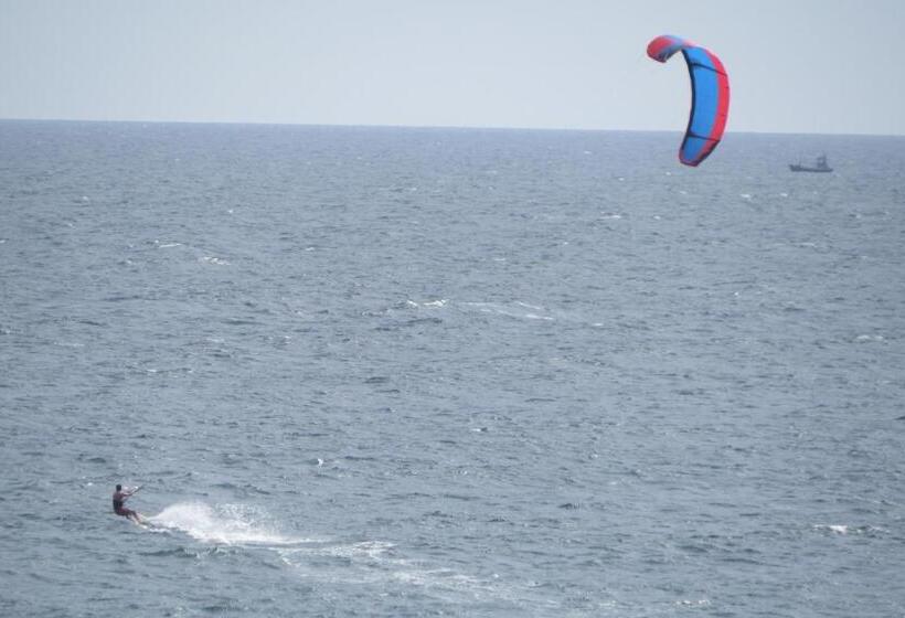 בית מלון כפרי Sailors Mirissa