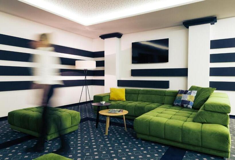 Sky Hotel Cloppenburg