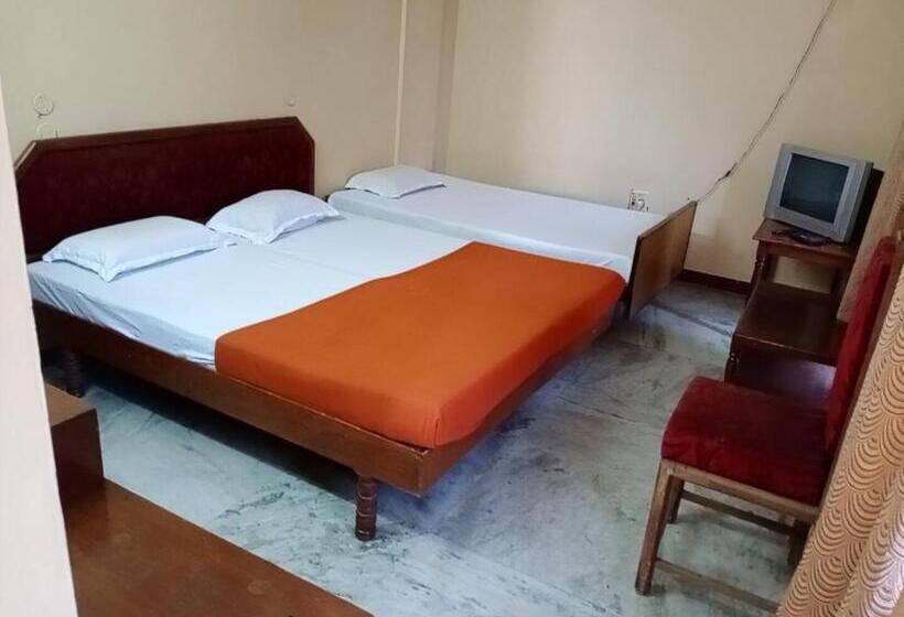 هتل Soorya International