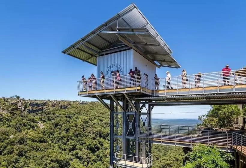 Log Cabin & Settlers Village