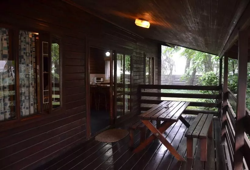 Log Cabin & Settlers Village