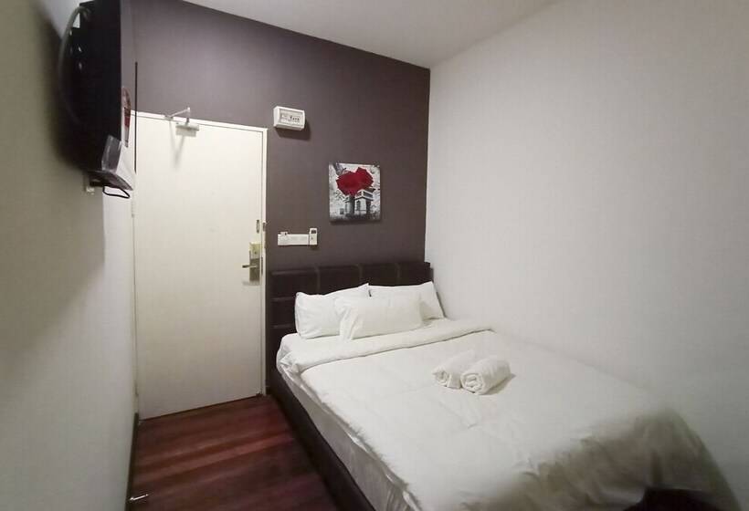 پانسیون Natol Villa  London