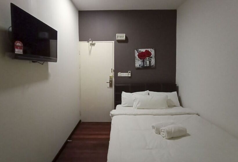 پانسیون Natol Villa  London