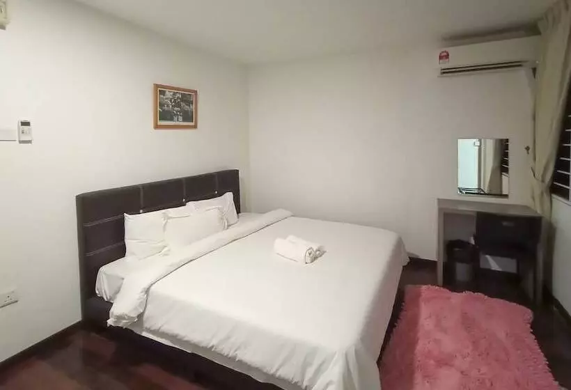 پانسیون Natol Villa  London