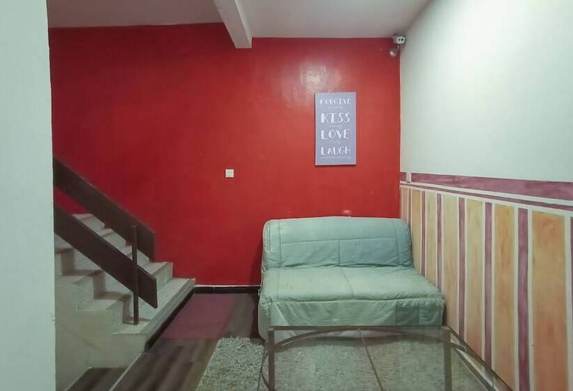 پانسیون Natol Villa  London