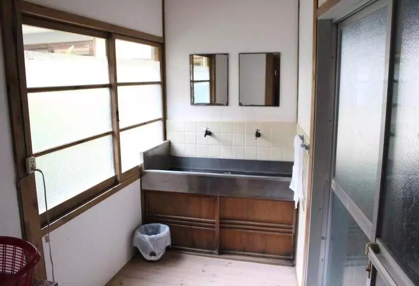 Ryokan Minshuku Katsuya