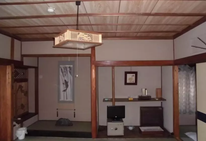 Ryokan Minshuku Katsuya