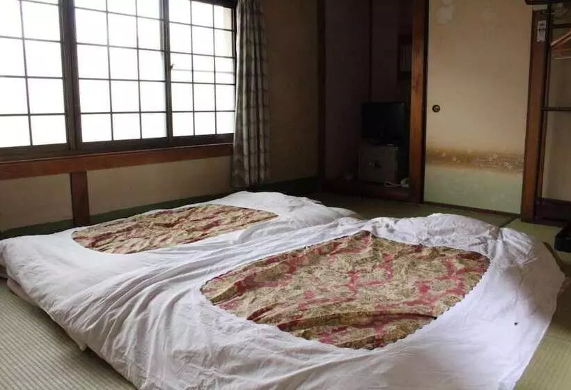 Ryokan Minshuku Katsuya