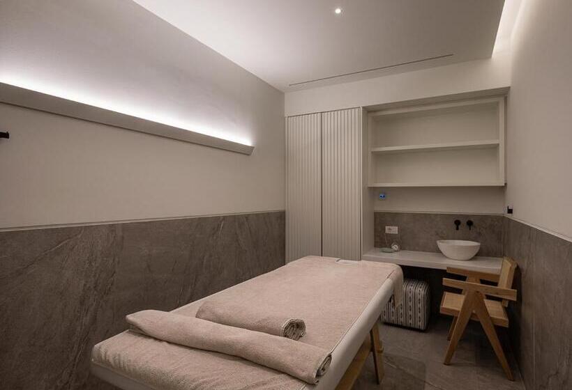 Kakkos Beach Hotel   Adults Only