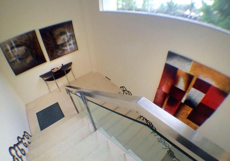 בית מלון כפרי Segara Villas