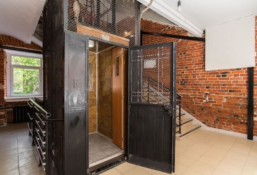 Dad&cat Capsule Hotel Hostel